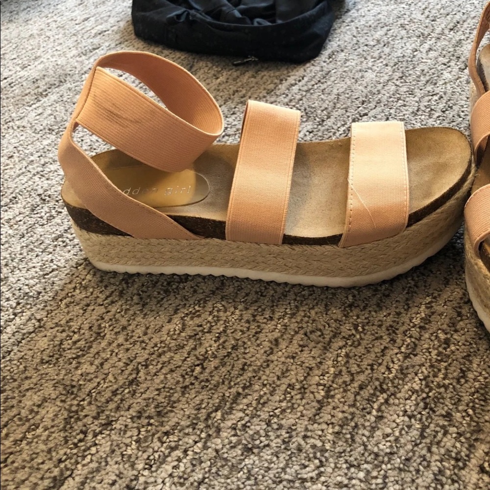 Platform sandals
